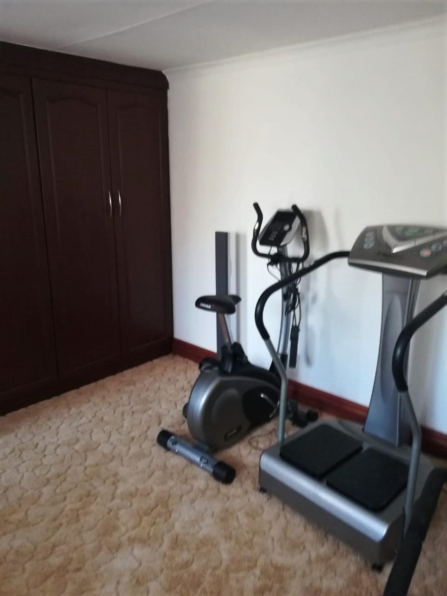 4 Bedroom Property for Sale in Hartbeespoort Rural North West